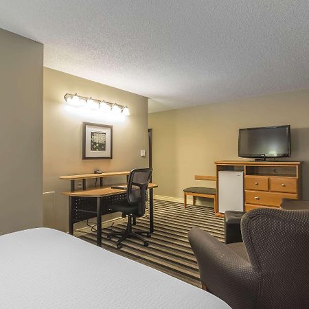 Quality Inn West Эдмонтон Экстерьер фото