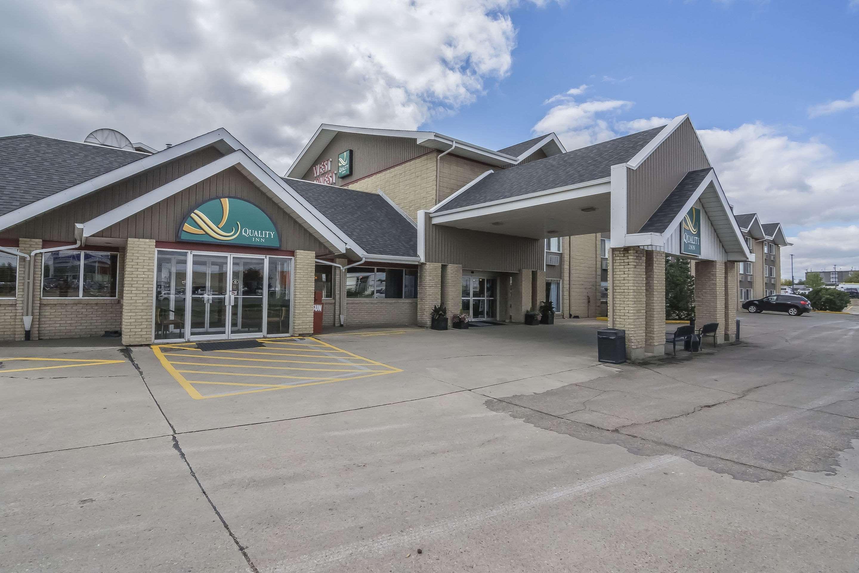 Quality Inn West Эдмонтон Экстерьер фото